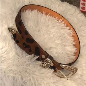 Beautiful Leather and calfskin cheetah print belt.